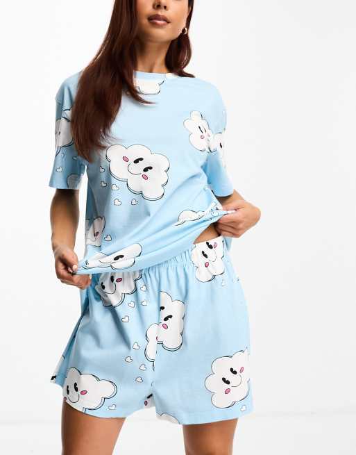 Pijama azul de camiseta extragrande y pantalones cortos con estampado de nubes de ASOS DESIGN
