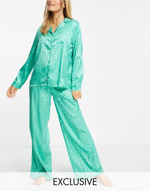 Pijama azul verdoso de lunares de jacquard de satén exclusivo de Loungeable