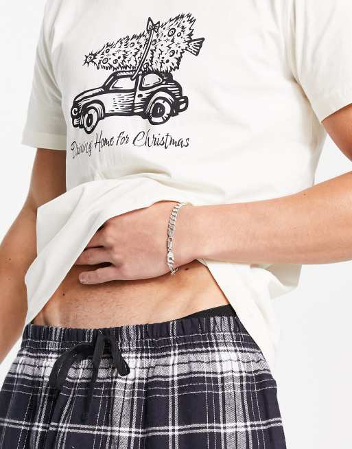 Pijama blanco hueso de Navidad con texto "Driving Home" de New Look, 3 de 4