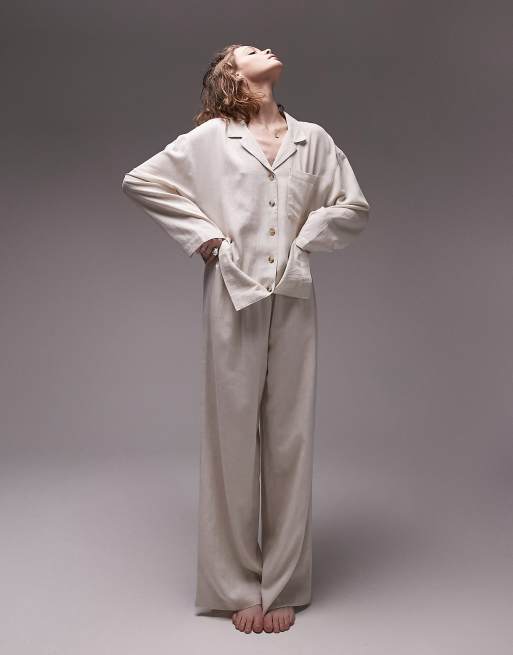 Pijama color avena de camisa y pantalones de lino de Topshop 
