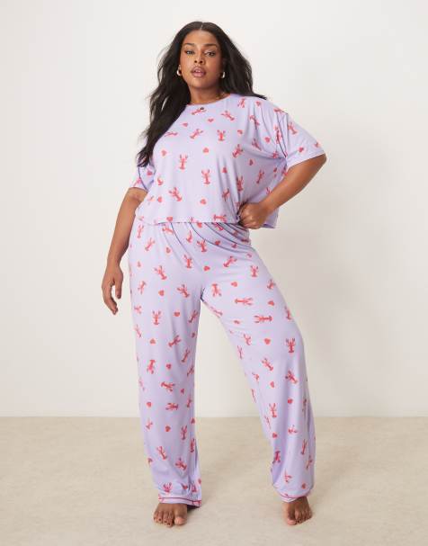 Pijama con estampado de corazones y langostas de Urban Threads Curve - view 1