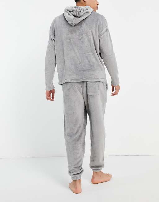 Pijama gris de tejido polar de sudadera con capucha y joggers de ASOS DESIGN, 2 de 4