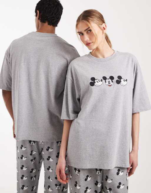 Pijama gris jaspeado con bordado de Mickey Mouse de Disney de ASOS DESIGN, 2 de 4