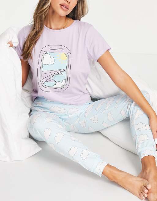 Pijama largo lila y azul con estampado de avión de Brave Soul, 4 de 4
