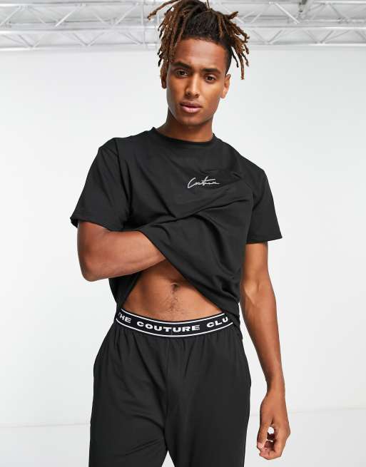 Pijama largo negro con logo de The Couture Club, 4 de 4