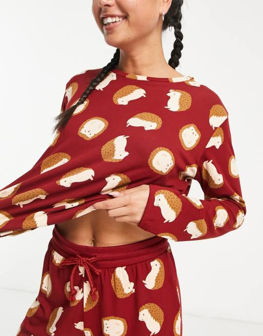 Pijama largo rojo oscuro con estampado de erizos de Chelsea Peers, 3 de 4