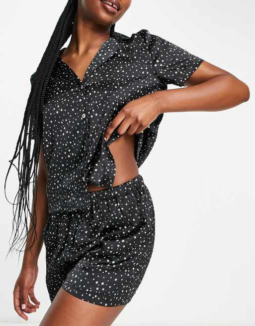 Pijama negro de camisa con estampado de estrellas de satén de Vero Moda, 4 de 4