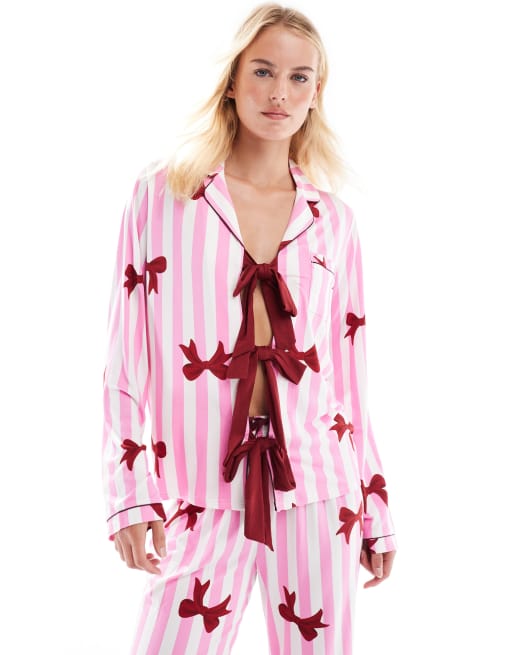 Pijama rosa a rayas con estampado de lazos de tejido muy suave de punto liso de Loungeable Tall, 2 de 4