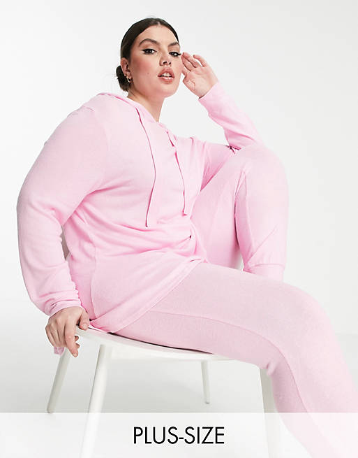 Pijama rosa pálido con sudadera con capucha con volantes en el bajo y jogger pretty secrets de Simply Be
