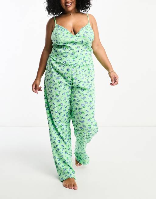 Pijama verde de pantalones y top de tirantes con estampado floral de  pointelle exclusivo de ASOS DESIGN Curve