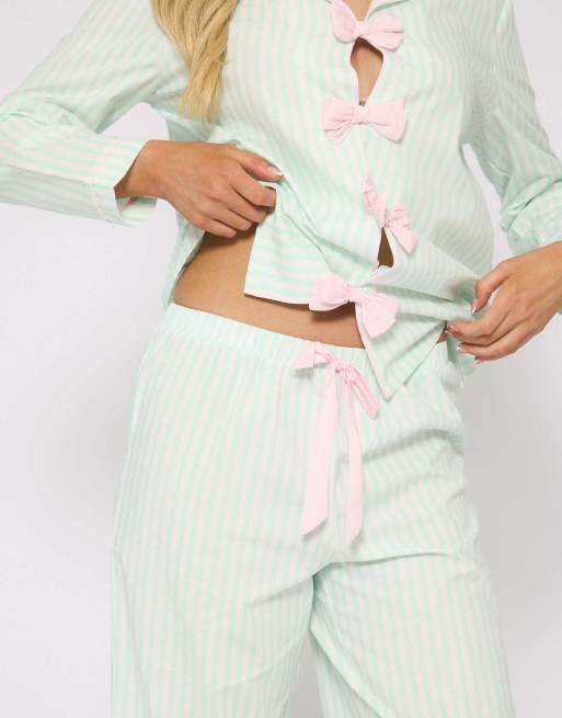 Pijama verde menta clásico a rayas de manga larga con detalle de lazos de Loungeable , 3 de 6