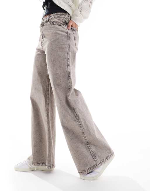 Pimkie acid wash wide leg jeans in grey wash, 4 of 5