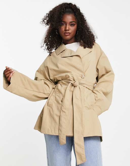 Short on sale beige coat