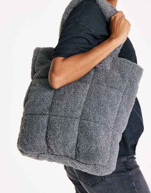 Pimkie Cabas matelassé en sherpa Gris foncé ASOS