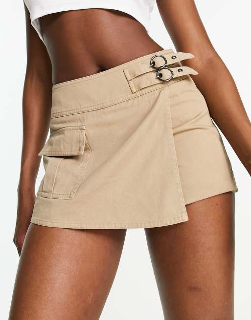 Cargo buckle skirt