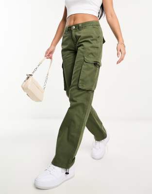 Pimkie - Cargo-Jeans in Khaki mit weitem Bein und niedrigem Bund-Schwarz