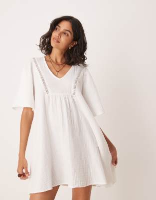 Pimkie cotton cheesecloth v-neck floaty mini dress in white - view 1