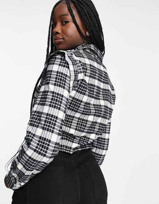 Pimkie - Cropped geruit overhemd met ruches op de schouder in zwart-wit , 2 van 4