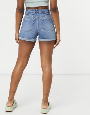 Pimkie - Denim short met hoge taille en omgeslagen pijpjes in middenblauw |  ASOS