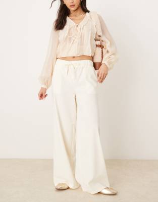 Pimkie Pimkie drawstring tie waist wide leg trousers in ecru-White