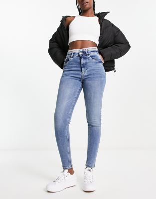 Pimkie - Enge Jeans mit hohem Bund in Blau