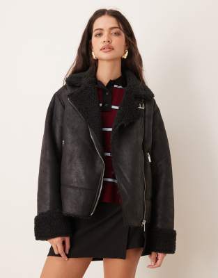 Pimkie Pimkie faux shearling aviator jacket in black