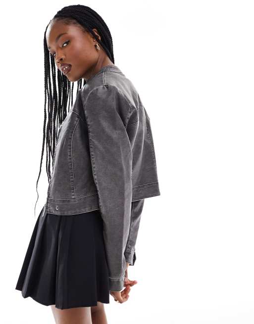 Pimkie – Figurbetonte Bikerjacke in dunkelgrauer Lederoptik mit