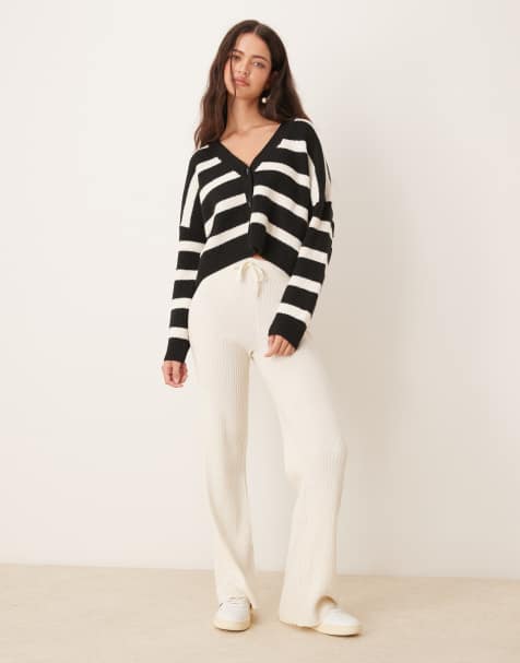 Pimkie - Gestreept vest met V-hals, textuur en knopen in zwart-wit - view 1