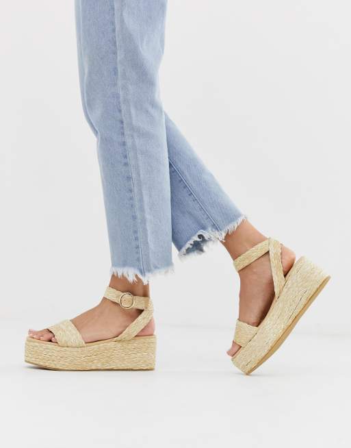 Pimkie - Gevlochten strooien sandalen met plateauzool