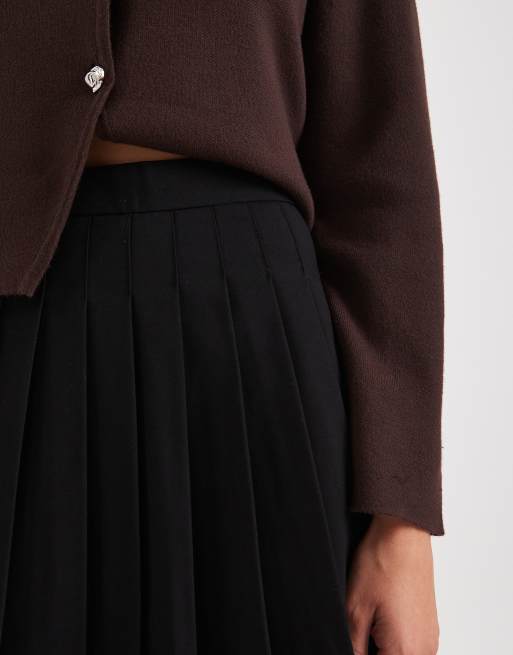 Pimkie high waisted pleated hem skater mini skirt in black, 3 of 5