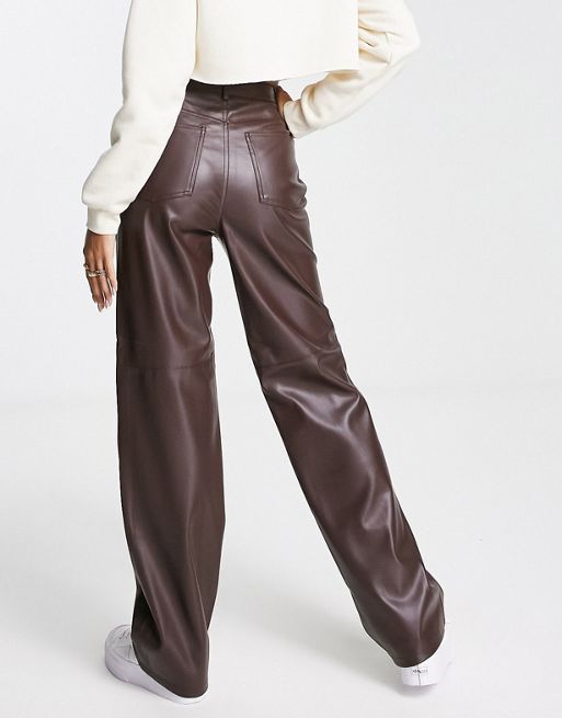 Pimkie – Hose aus Kunstleder in Braun mit hohem Bund und geradem Schnitt