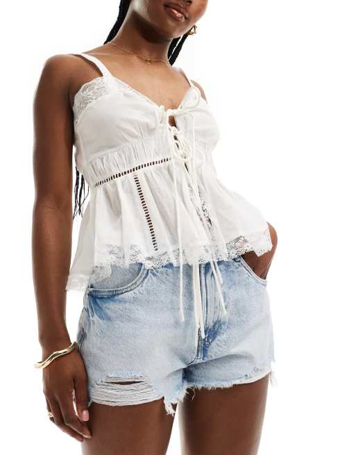 Pimkie – Jeansshorts in Hellblau mit hohem Bund und Zierrissen