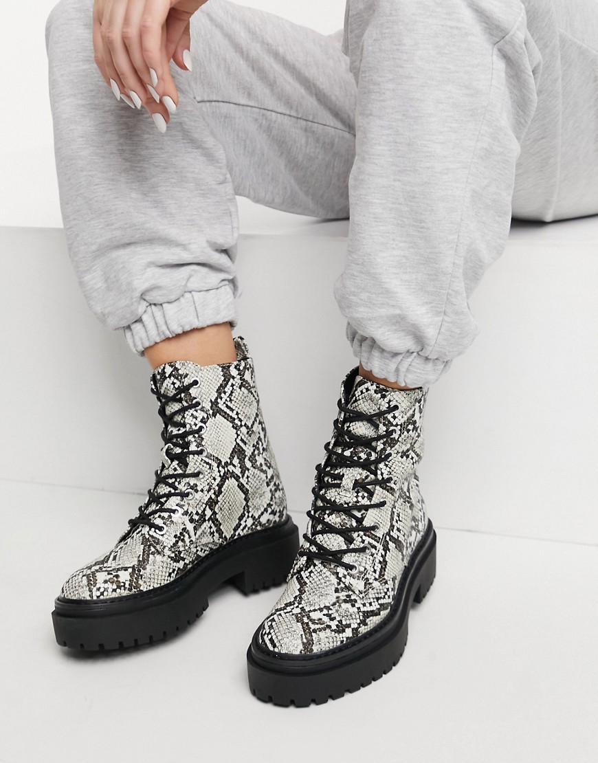 Pimkie lace up snake print chunky boot in grey-Multi