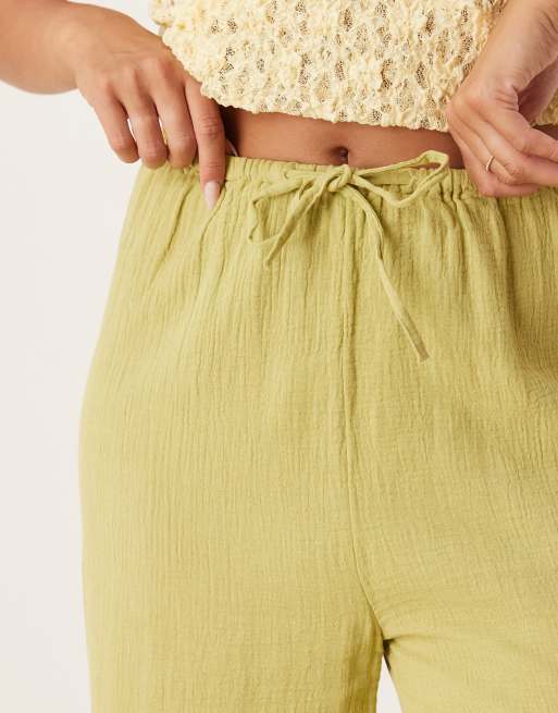 Pimkie linen look drawstring waist wide leg trousers in green, 3 of 5