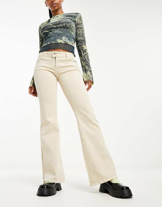 Pimkie - low rise flared jeans in beige