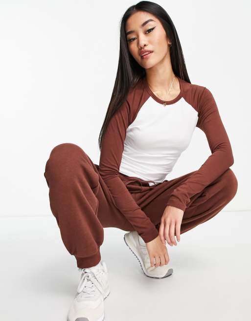 Pimkie - Maglietta stile baseball a maniche lunghe raglan, colore bianco e marrone