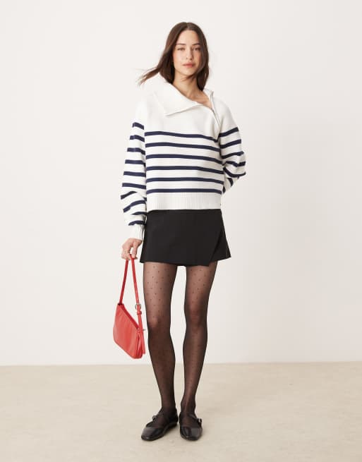Pimkie - Maglione oversize con collo asimmetrico con zip a righe bianco e blu navy, 2 di 4