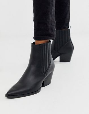 mid chelsea boots