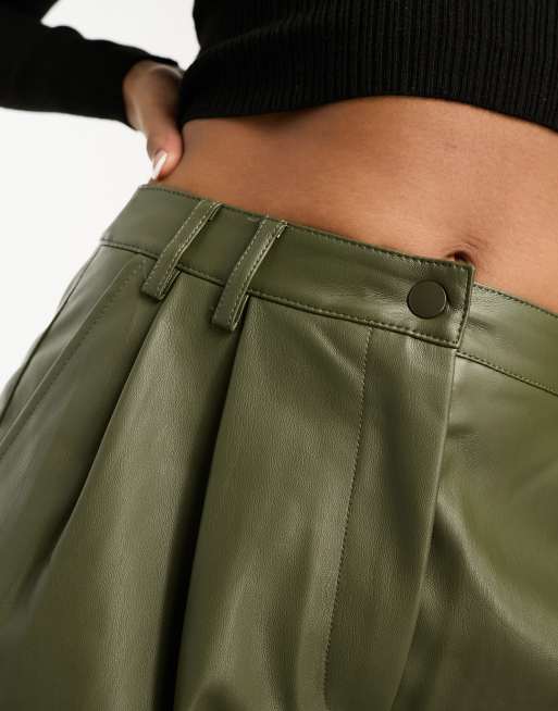 Pimkie - Pantaloncini in pelle sintetica kaki, 2 di 4