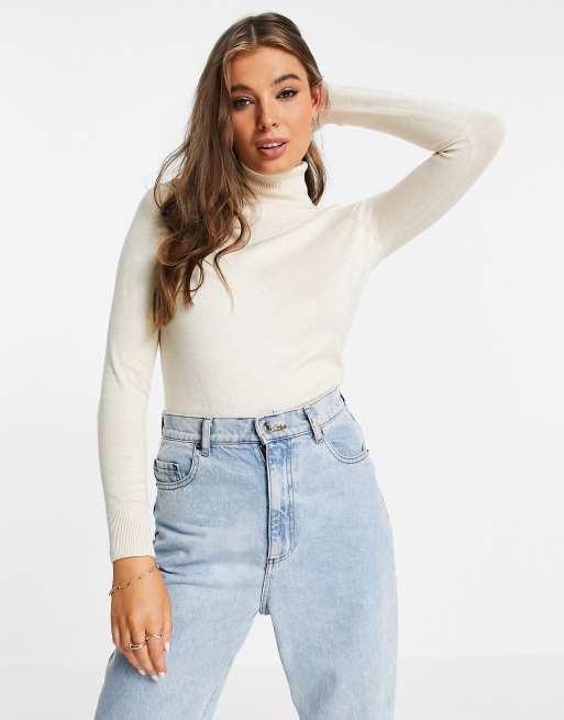 Pimkie – Rollkragenpullover in Beige mit Knopfdetail