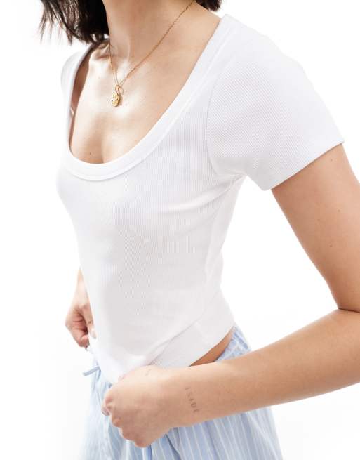 Pimkie scoop neck ribbed t-shirt in white, 3 of 4