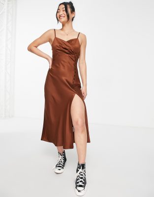 Pimkie sleeveless midi dress with button detail and side slit in chocolate - ASOS Price Checker