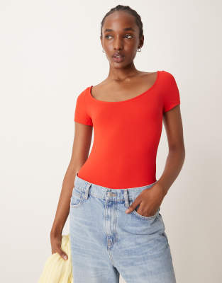 Pimkie Pimkie slinky scoop neck body in red