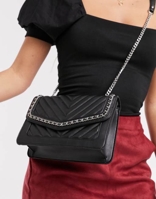 Brød favor Modregning Pimkie - Sort, vatteret crossbody-taske med kæde-detalje | ASOS