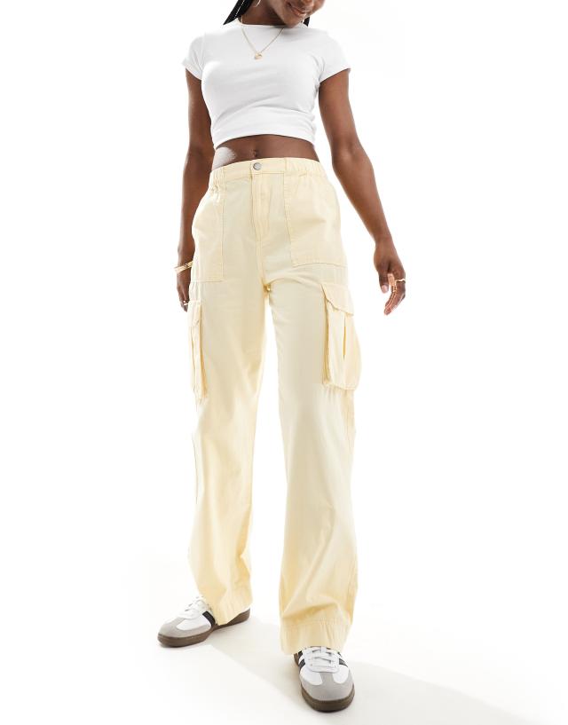 Pimkie - straight leg cargo pocket detail trousers in yellow