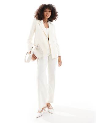 Pimkie Pimkie tailored blazer in ecru-White