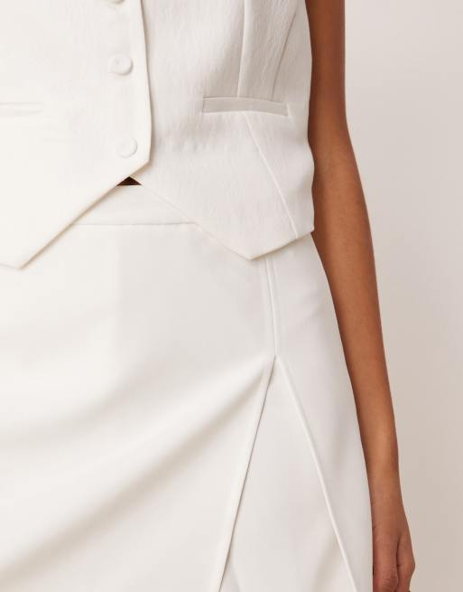 Pimkie tailored mini side split skort in white, 3 of 5