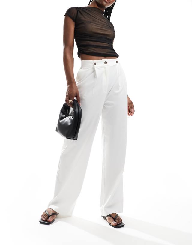 Pimkie - tailored straight trouser with front pleat detail in white