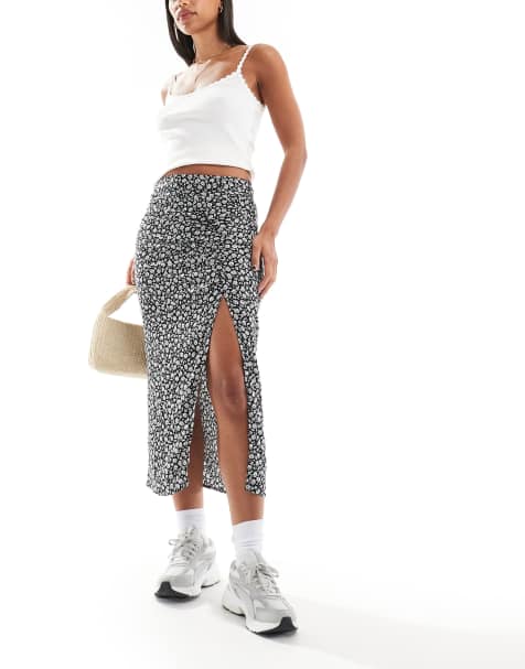 Pimkie thigh split midi skirt in black floral print - view 1