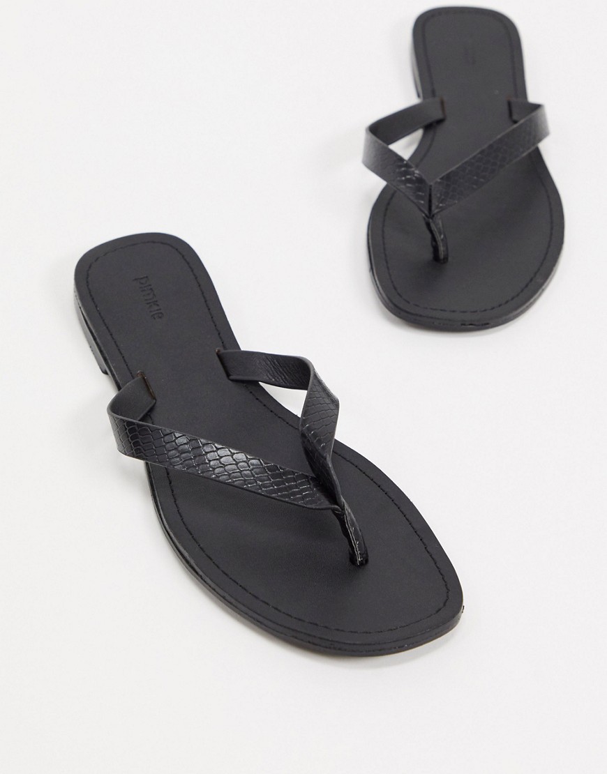 Pimkie toepost sandals in black